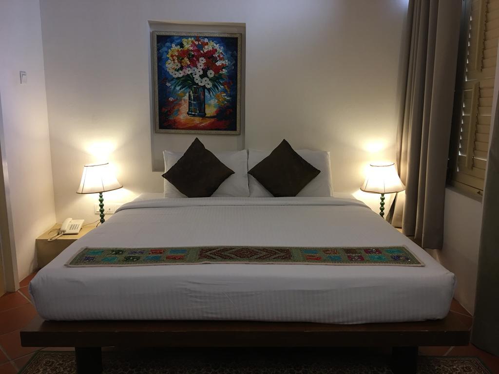 Spices Hotel George Town Exterior photo